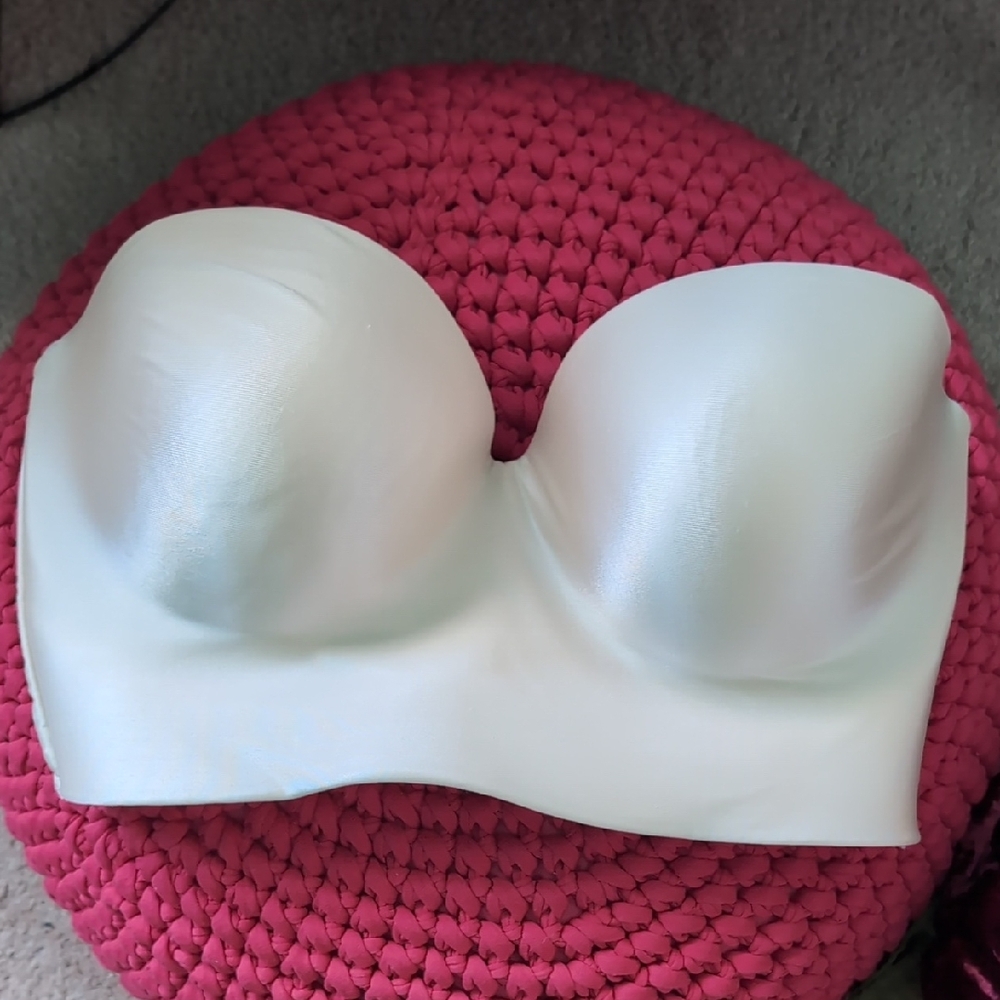 Felina Cream Seamless Strapless Bra